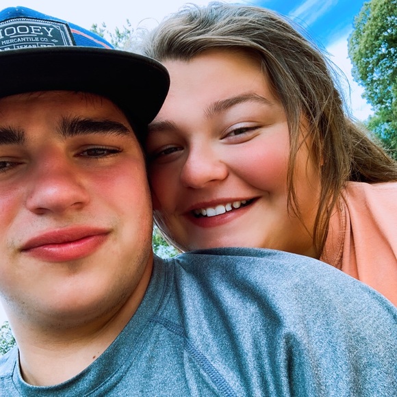 H e y 🤍 - Picture 2 of 8